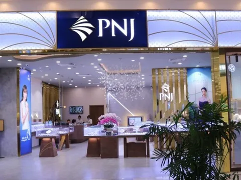 PNJ báo lãi kỷ lục gần 2.000 tỷ đồng trong năm 2023