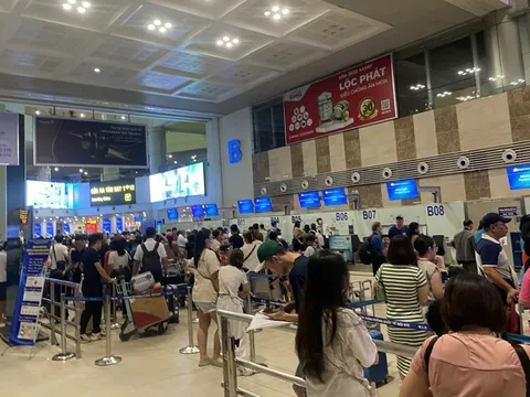 10 tháng đầu năm, hàng không giảm 20.000 chuyến bay, hành khách lo ngại giá vé máy bay Tết tăng cao