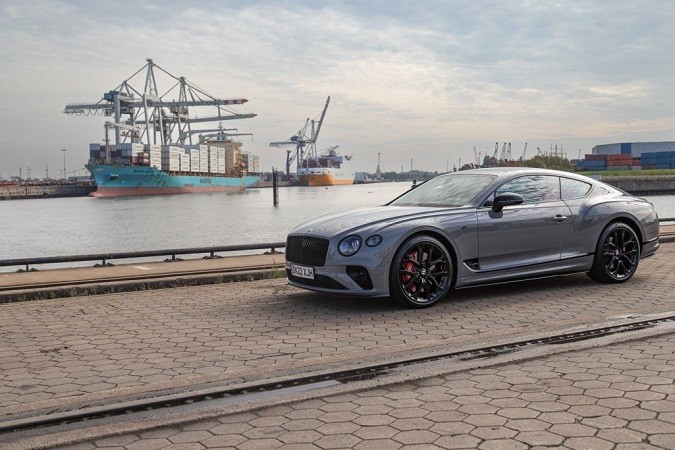 Bentley Continental GT S V8 2023 giá gần 20 tỷ đồng đã có mặt tại Việt Nam