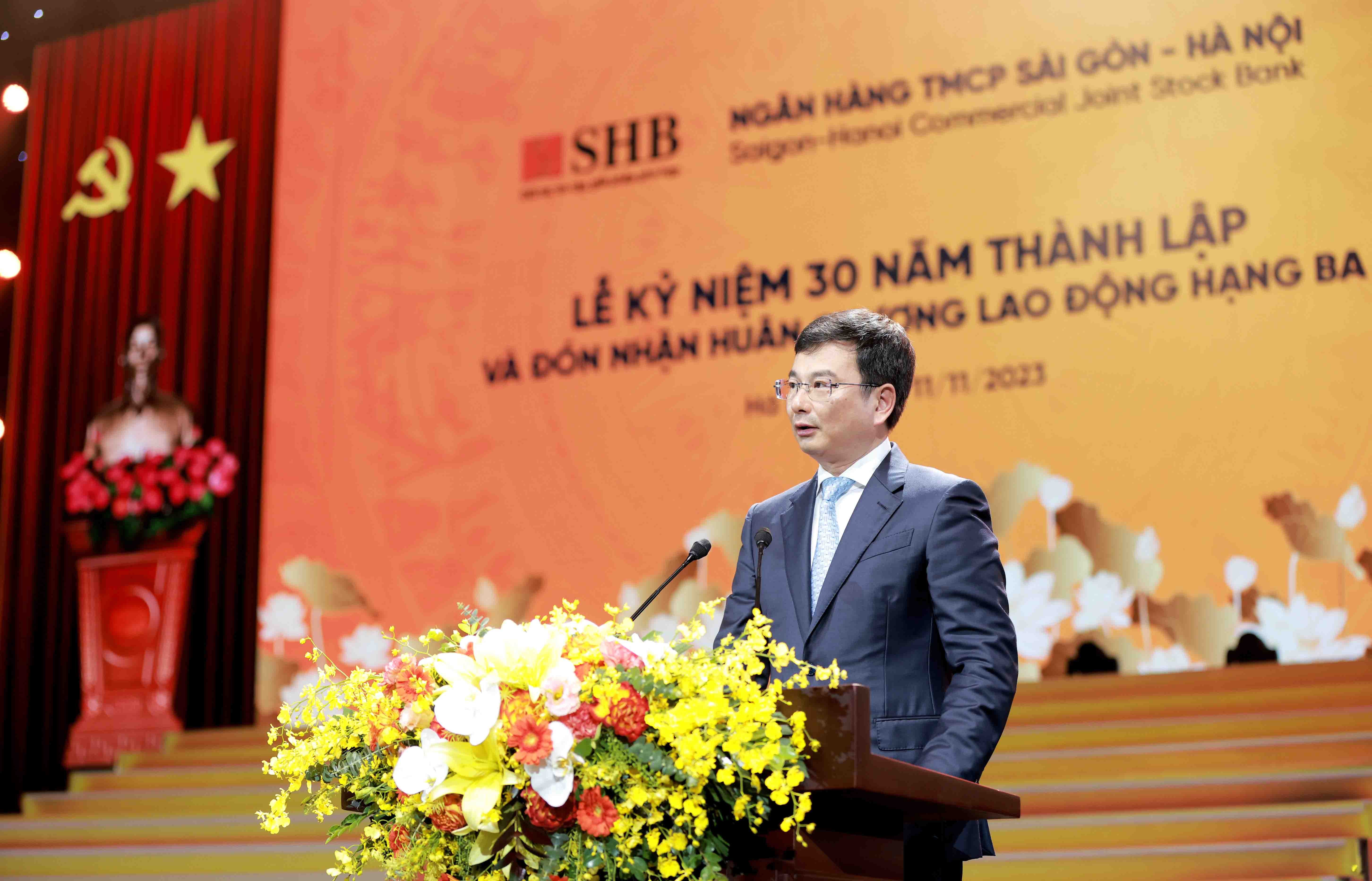 shb-ki-niem-30-nam-thanh-lap-2-1699777734.jpg