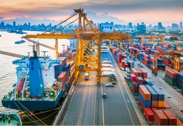 Kinh tế Việt Nam năm 2024 kỳ vọng nhiều vào động lực xuất khẩu