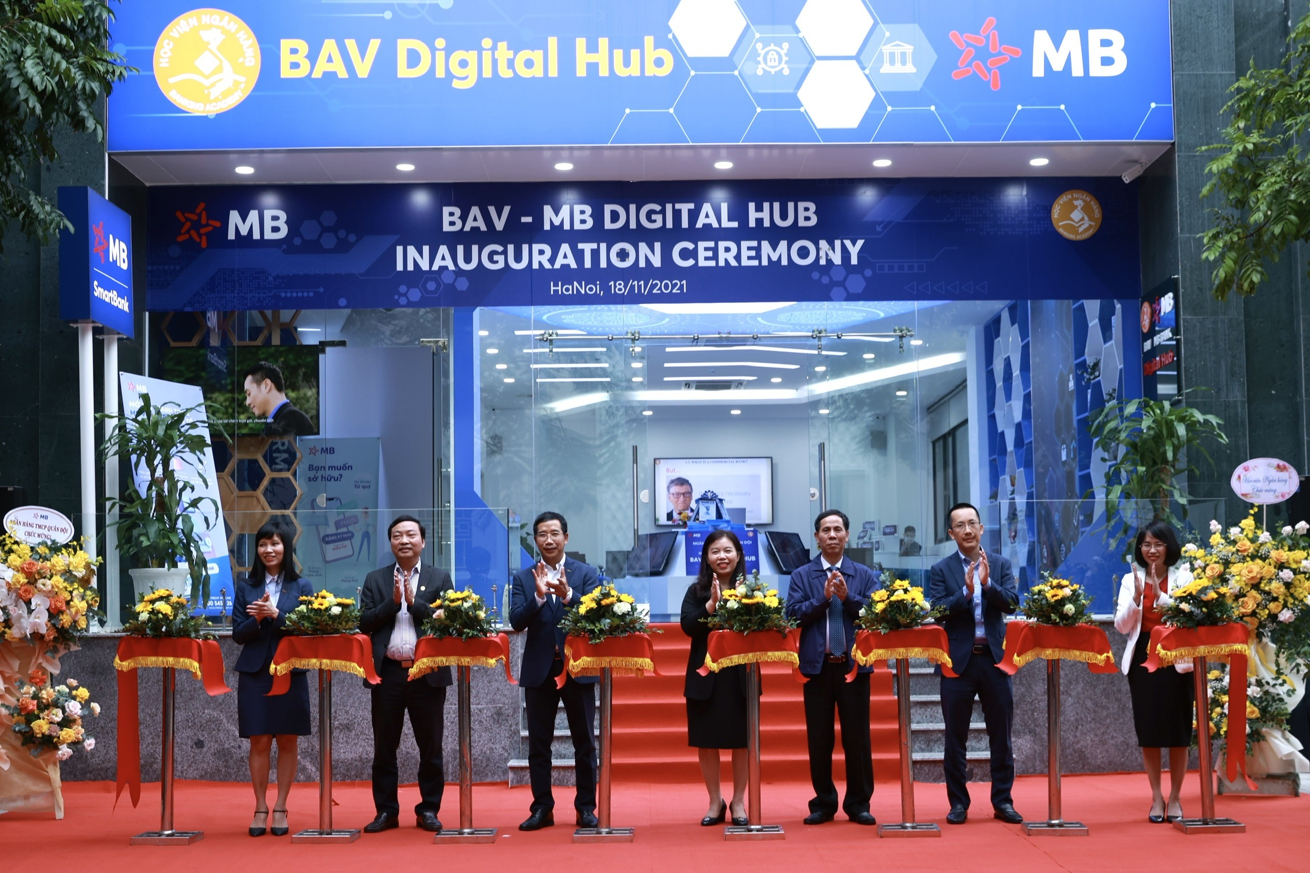 anh-1-khong-gian-sang-tao-so-bav-mb-digital-hub-duoc-khanh-thanh-tai-hoc-vien-ngan-hang-vao-nam-2021-1704432286.jpg