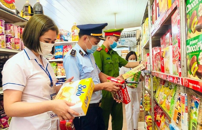 Bộ Y tế yêu cầu xử lý nghiêm vi phạm ATTP dịp Tết 2024