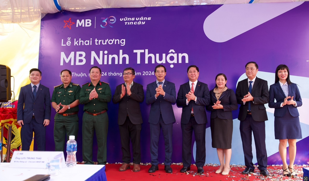 mb-khai-truong-chi-nhanh-1706101775.png