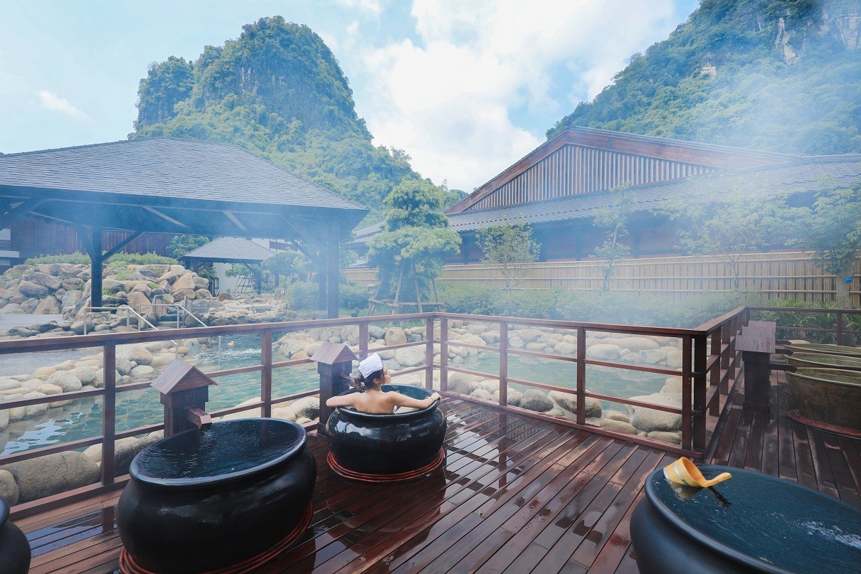 3-yoko-onsen-quang-hanh-10-1713831273.jpeg