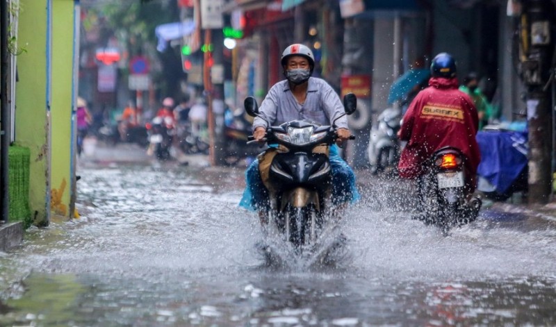 Thời tiết hôm nay 4/1: Cảnh báo mưa lớn kéo dài tại miền Trung