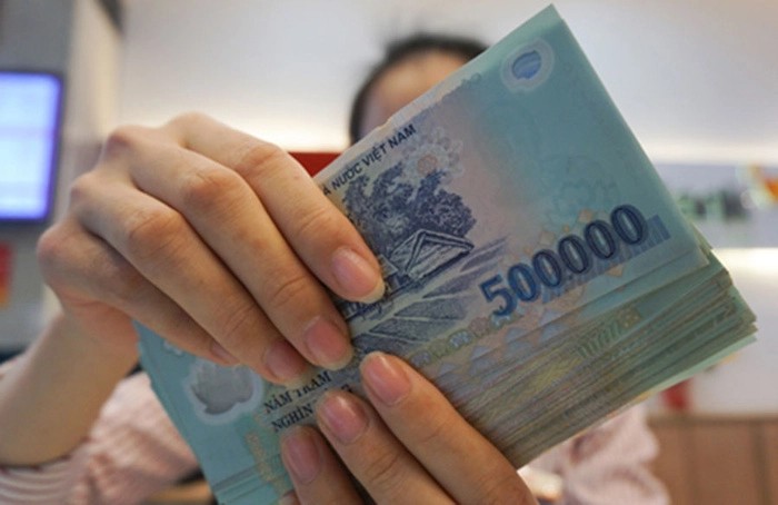 Thưởng Tết triệu người mơ và nỗi khổ của dân ngân hàng