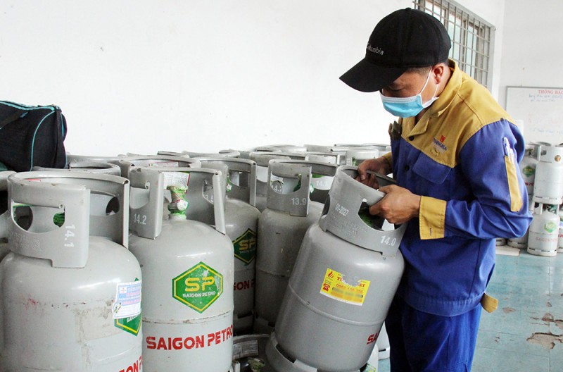 Từ 1/3, gas giảm giá 16.000 đồng/bình 12kg