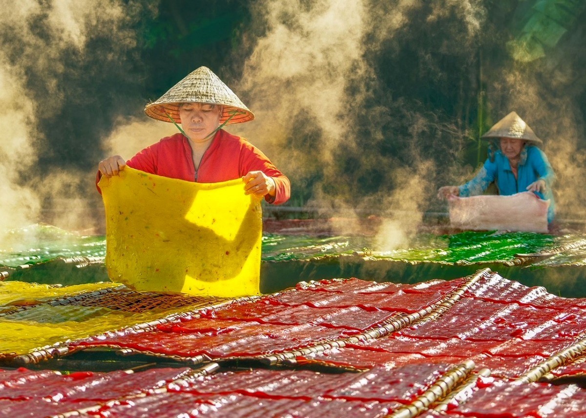 Những bộ ảnh về làng nghề làm bột khoai rực rỡ sắc màu
